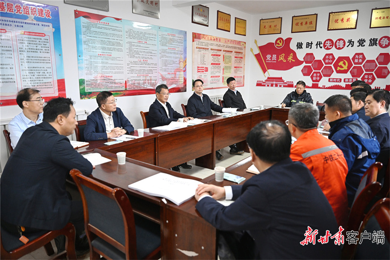 任振鶴在榆中縣調研災后恢復重建工作時強調厚植為民情懷 搶抓施工季節 高質高效推進 確保災區群眾早日搬進新居開啟新生活